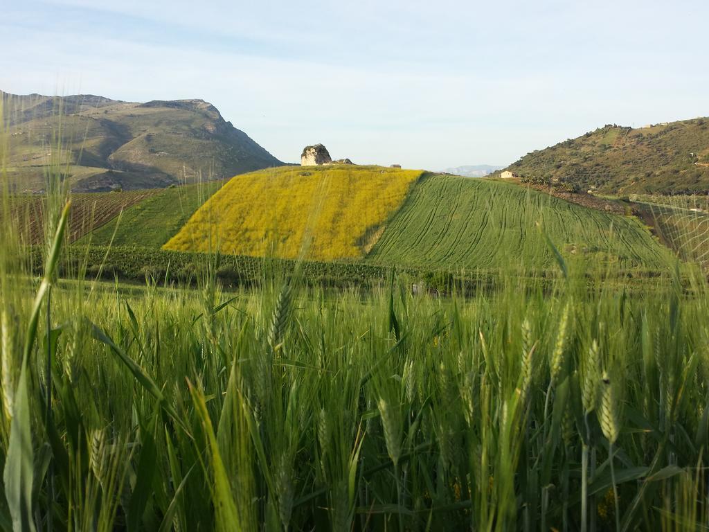 La Suite Di Segesta Calatafimi Bagian luar foto