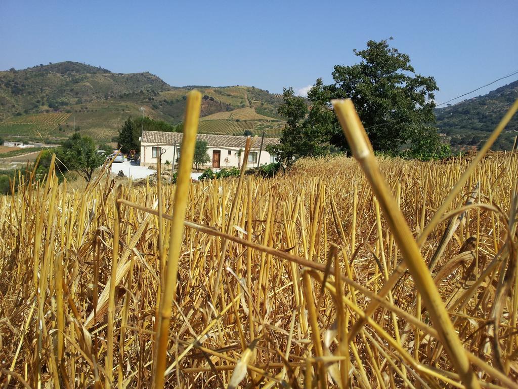 La Suite Di Segesta Calatafimi Bagian luar foto
